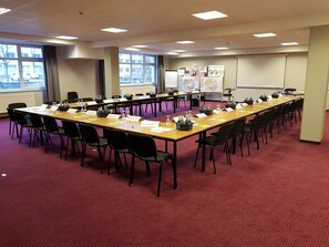 Meeting facility - Sporthotel Neuruppin - Apartmenthaus mit Ferienwohnungen (Neuruppin)