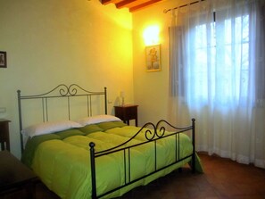 7 bedrooms, iron/ironing board, travel cot, free WiFi - POGGIO ALLA CAVALLA FARMHOUSE with swimming pool in the heart of Tuscany (Toscana)