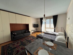 1 Schlafzimmer, Zimmersafe, Bügeleisen/Bügelbrett, kostenloses WLAN