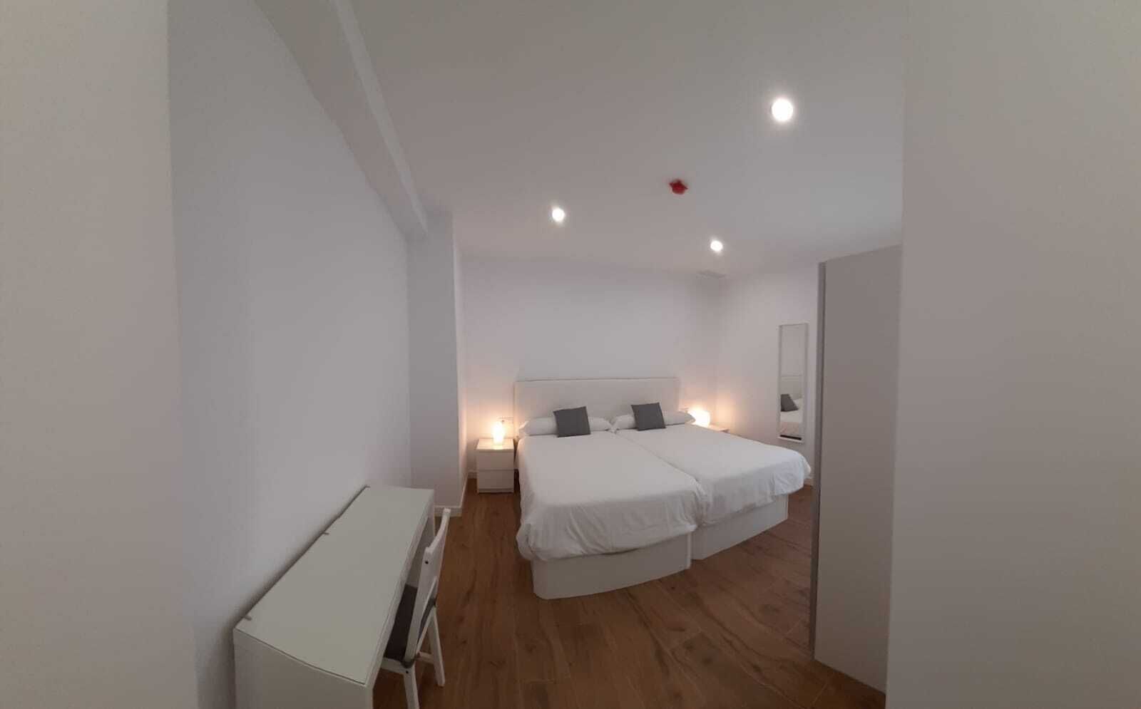 Donsdekens, een kluis op de kamer, verduisterende gordijnen