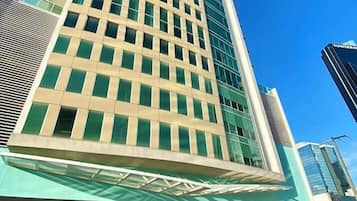 واجهة المنشأة