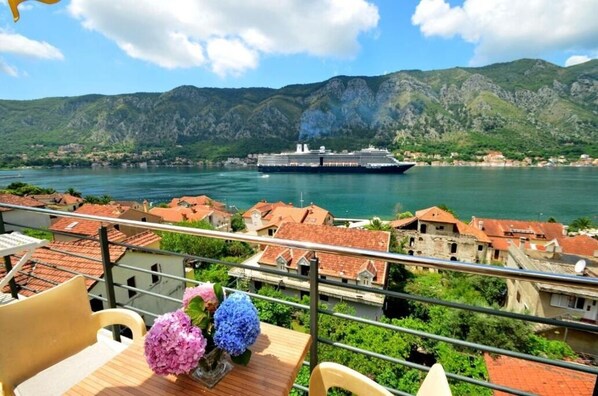 Outdoor dining - Studio with Balcony for 3 people (Kotor)