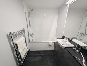 Double Room | Bathroom