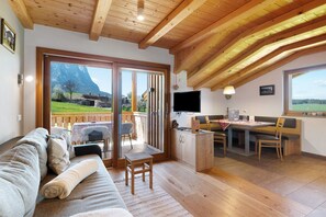 Télévision, table de tennis de table