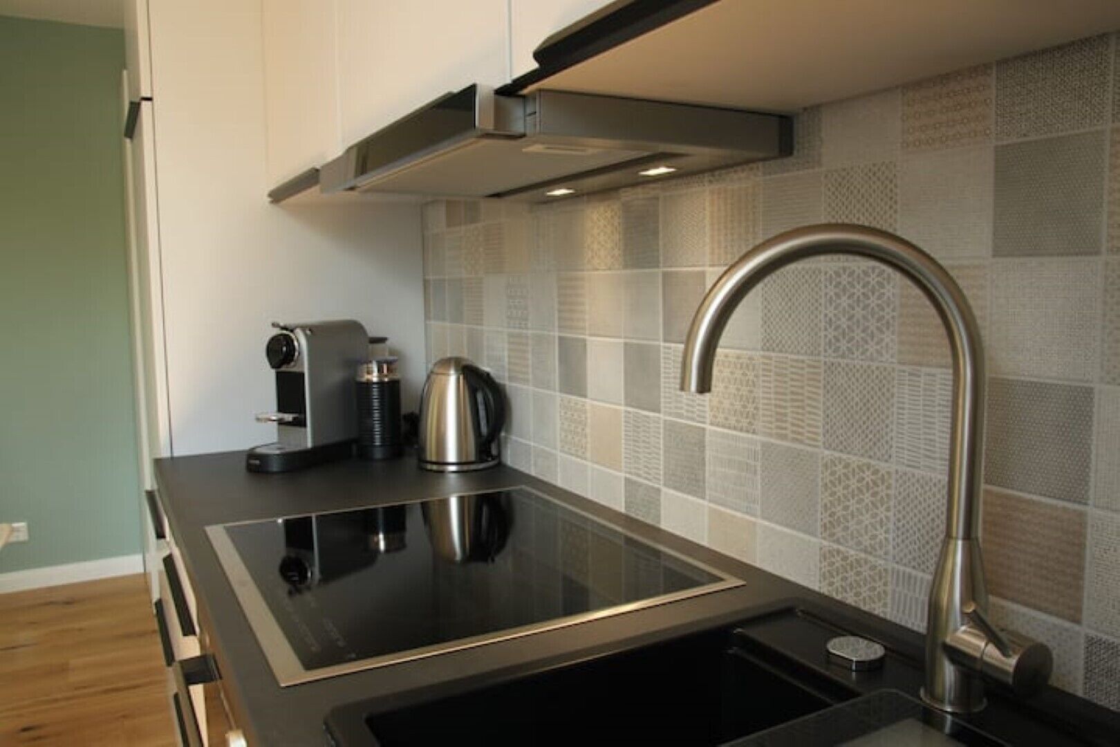 Kühlschrank, Ofen, Herdplatte, Geschirrspüler