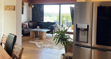 Mega suite for up to 8 people and more with a unique view. Sauna, Hot Tub, Wine