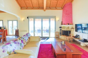 4 bedrooms - Villa Kalamia in Kalami (Corfu)