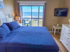 3 bedrooms, iron/ironing board, internet, bed sheets