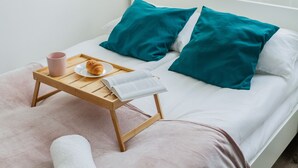 2 bedrooms, bed sheets - Ko?obrzeska Apartment Gda?sk by Renters (Gdansk)