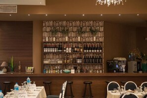 Dining - Yakinthos Hotel (Katerini)