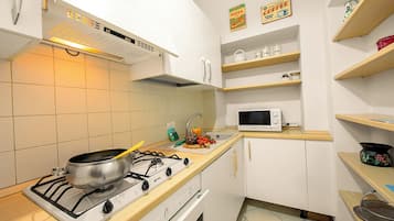 Căn hộ dành cho gia đình, 1 phòng ngủ (Il Sogno Di Silvana) | Bếp riêng | Tủ lạnh, lò vi sóng, lò nướng, bếp nấu