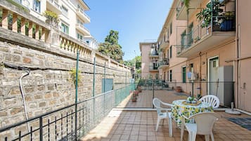 Family Apartment, Multiple Bedrooms (Il Sogno Di Silvana) | Outdoor dining