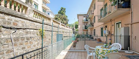 Family Apartment, Multiple Bedrooms (Il Sogno Di Silvana) | Outdoor dining