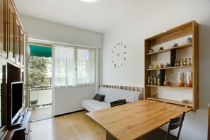 TV, video game console - Apartment "Casa Dica" with Balcony & Wi-Fi (Rapallo)