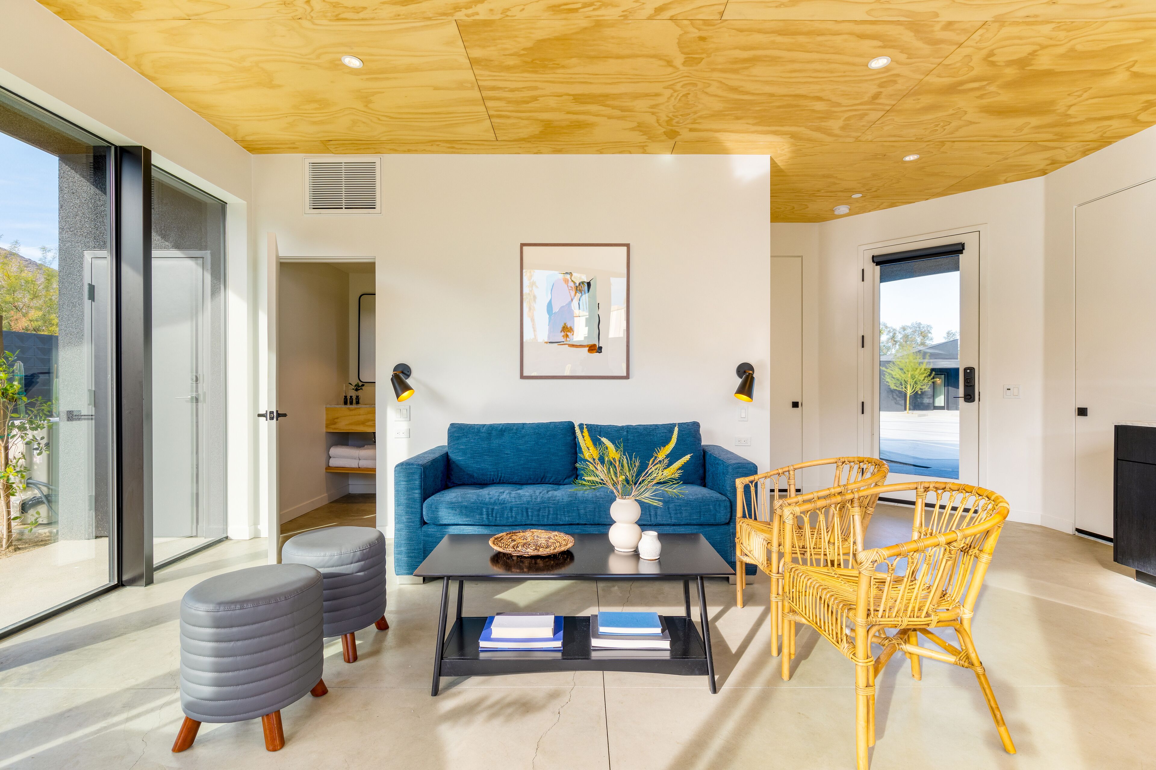 Blackhaus D Suite By Avantstay | Modern Spaces - Cathedral City, CA