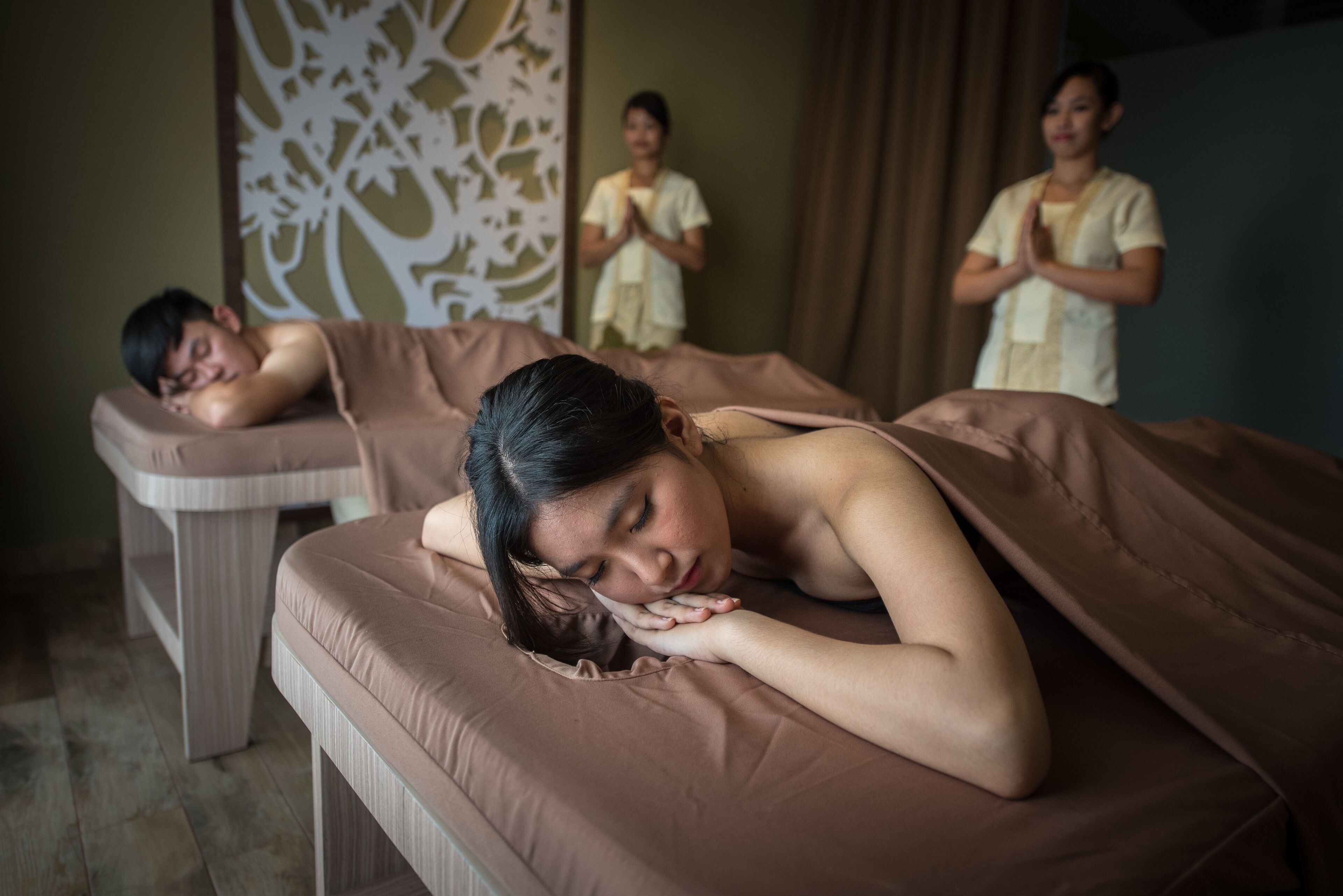 Couples treatment room(s), hot tub, steam room, body treatments