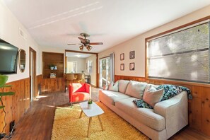 Smart TV - Northeast Florida Retreat (Jacksonville)