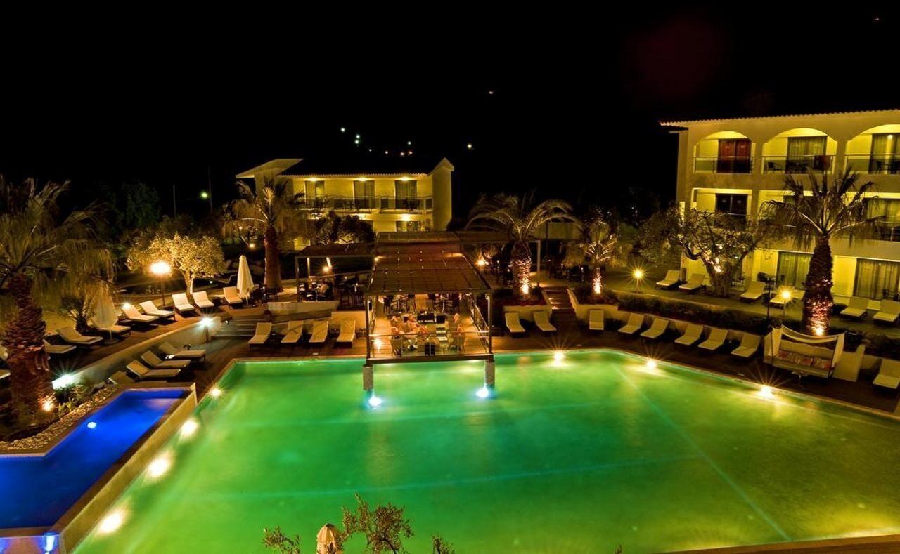 Kolam renang terbuka 