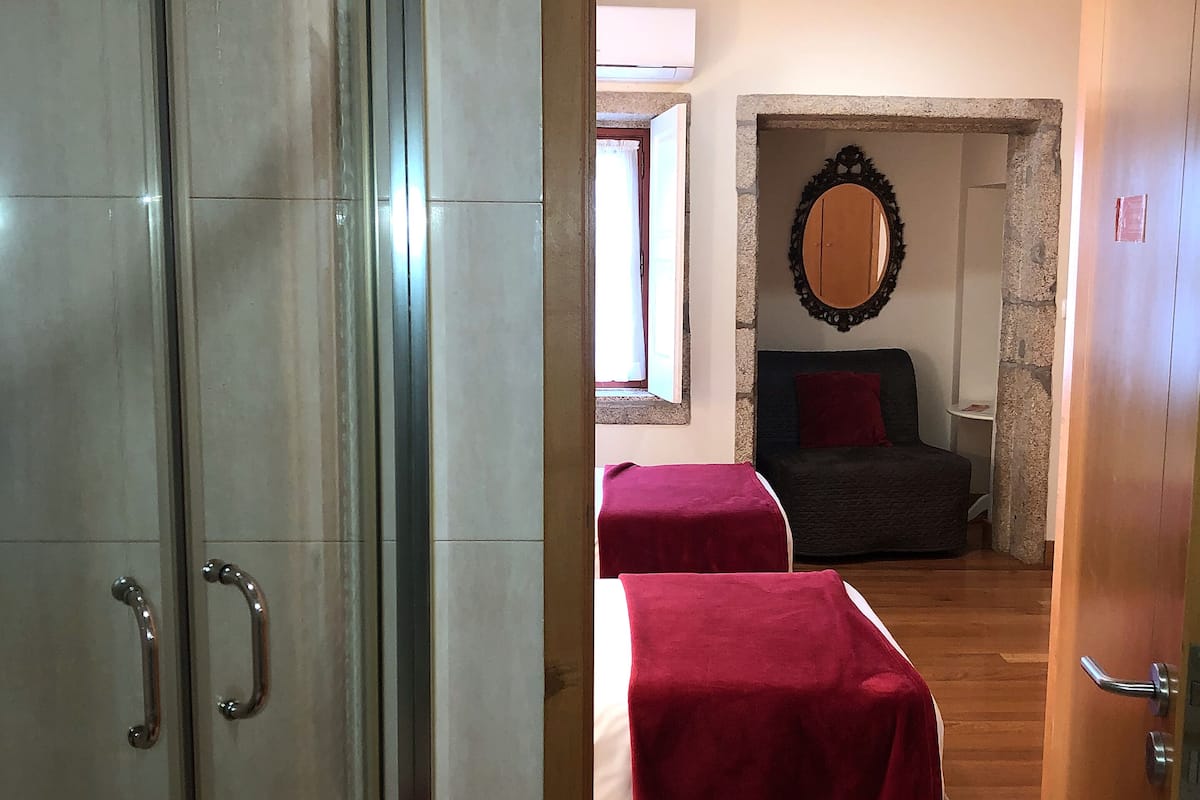 Classic Twin Room | 1 bedroom, individually decorated, individually furnished