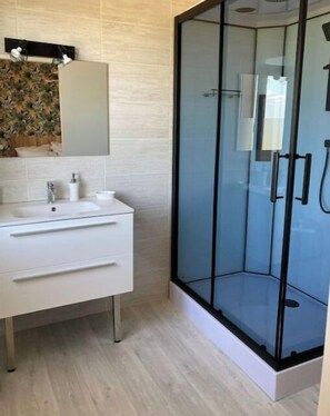 シャワー、ヘアドライヤー