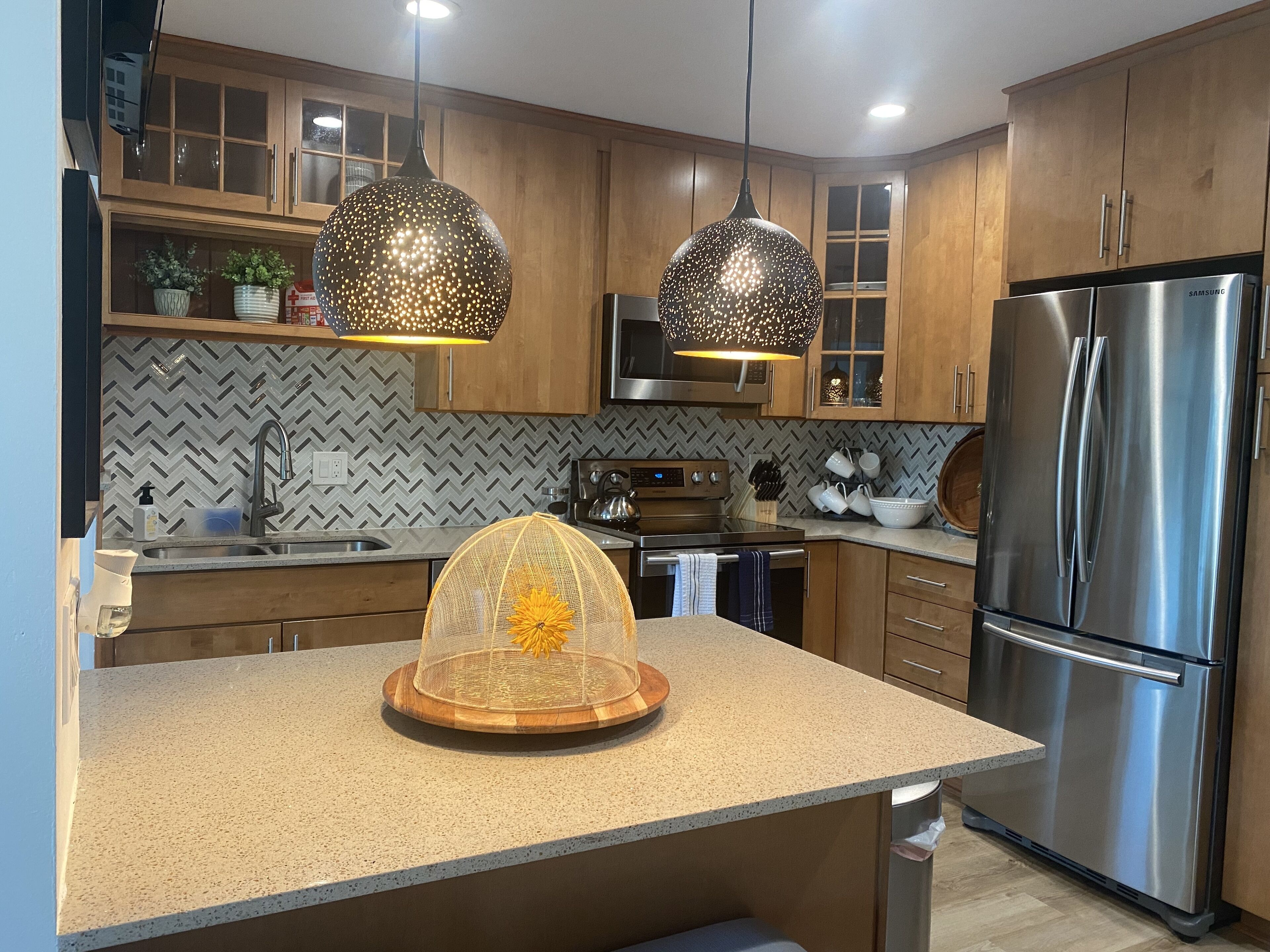 雪櫃、微波爐、焗爐、爐具