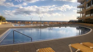 Piscine extérieure, piscine chauffée