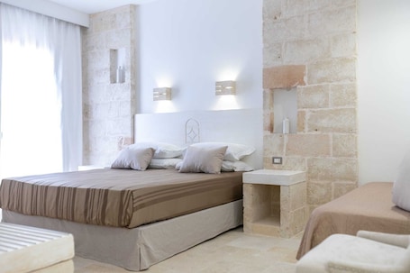 Superior Room | Minibar. Relais Porta del Sud