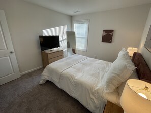 3 chambres, fer et planche à repasser, Wi-Fi, literie fournie