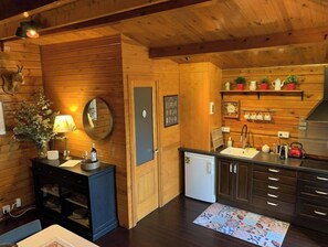 Fridge, microwave, oven, coffee/tea maker