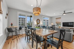 Dining - Walk to Beach Second Row Home w/ Private Pool & Hot Tub (Surfside Beach)