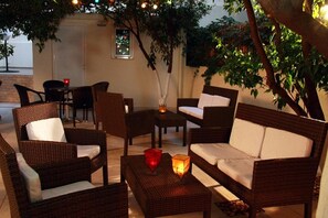 Outdoor dining - Nancy (Hersonissos)