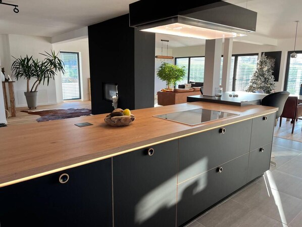 Vila | Dapur pribadi | Lemari es, microwave, oven, dan kompor