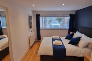 Cottage, Multiple Beds | 2 bedrooms, iron/ironing board, free WiFi, bed sheets