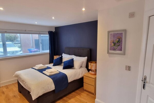 Cottage, Multiple Beds | 2 bedrooms, iron/ironing board, free WiFi, bed sheets - Laighdykes Guest Cottage 2 Bedroom & Gym Saltcoats (Saltcoats)