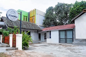 Property entrance - Kirribilli Guest House Syariah (Banjarbaru)