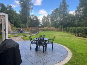 Cottage | Outdoor dining - Backstage (Pitlochry)