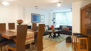 Classic Apartment | Dining room - Comfort Reforma By The Local Way (Mexico City)