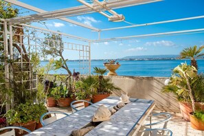Outdoor dining - Maniace Suite with terrace (Siracusa)