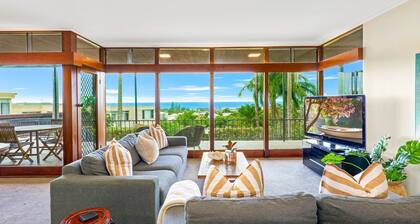 Welcome to The Lookout, a beautiful 4 bedroom house with stunning ocean views.