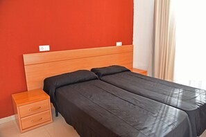 Room - AR Dosjoimi Apartments (Lloret de Mar)