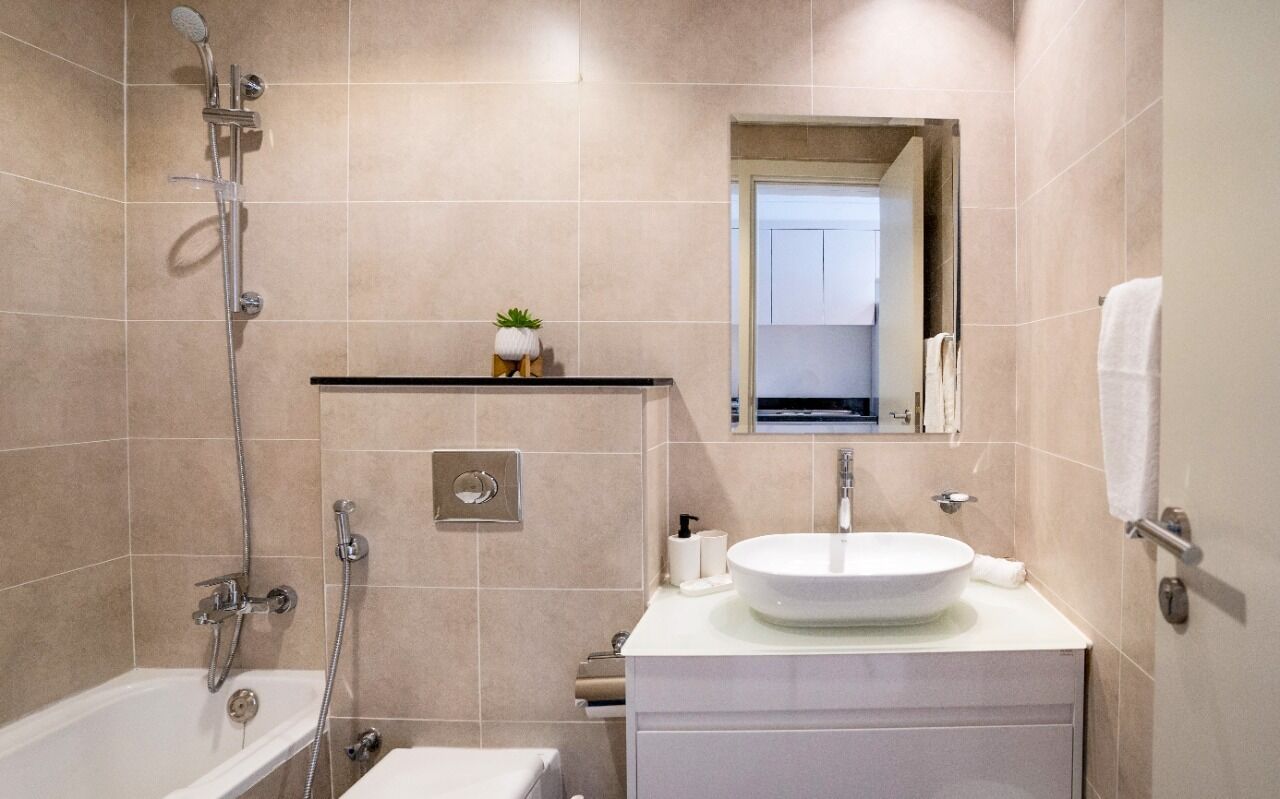 Tanin - Stunning Dubai Skyline View From this Sleek Studio