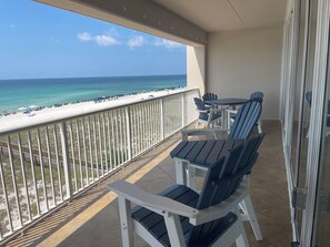 Property grounds - Gulf Front 3/3 Resort w/Pool & 3 King Suites! Chair/umbrella set-up included! (Navarre)