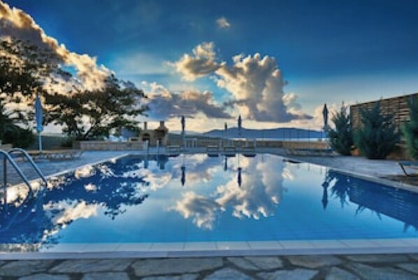 Piscina all'aperto