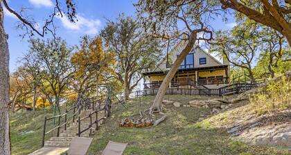 River Lodge I Adult upscale getaway. River access in Wimberley!