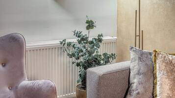 Superior Apartment | 1 bedroom, hypo-allergenic bedding, desk, blackout drapes