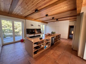 Fridge, microwave, oven, stovetop - Il Gattopardo, ART HOUSE private villa 19 quests, near Mediterranean coast. (Liguria)