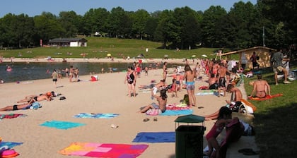 A 5 Minutes à Pied du Bourg , Maison Avec Jardin Arboré
