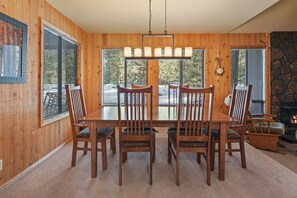 House, 3 Bedrooms | Dining