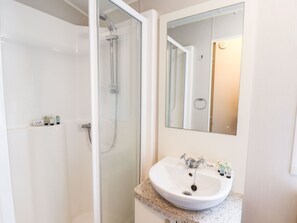 Shower - Forest Star (Scarborough)