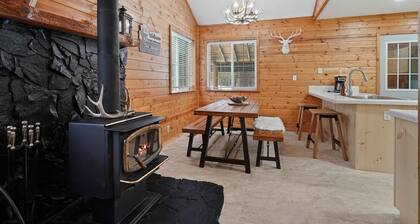 La Pinoli 3 Bedroom Home by RedAwning